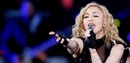 Madonna diz estar feliz no Carnaval; veja cantora em camarote na Sapuca